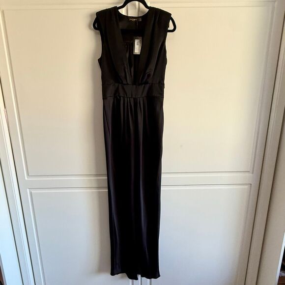NWT Ramy Brook Quinn Pleated Deep V-neck Satin Gown in black. Size 10